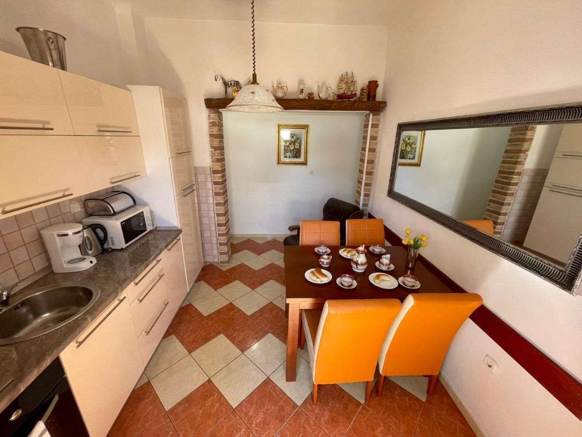Apartments Villa Herak بوريتش المظهر الخارجي الصورة