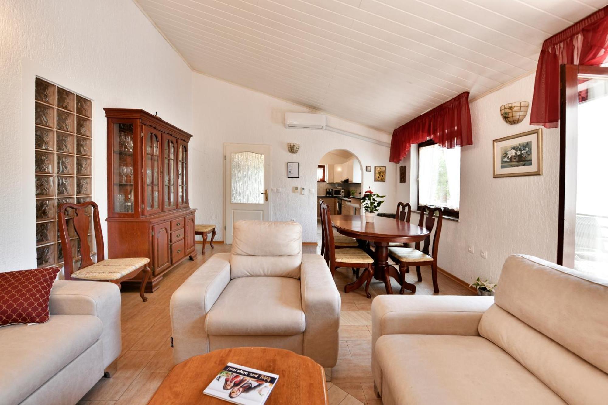 Apartments Villa Herak بوريتش المظهر الخارجي الصورة